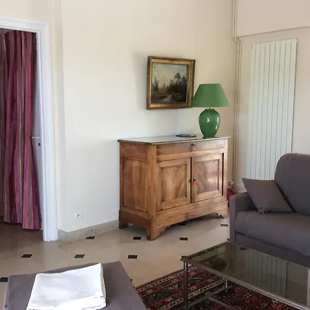Anatole France Tours